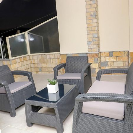 Guesthouse Kazazi Berat Buitenkant foto