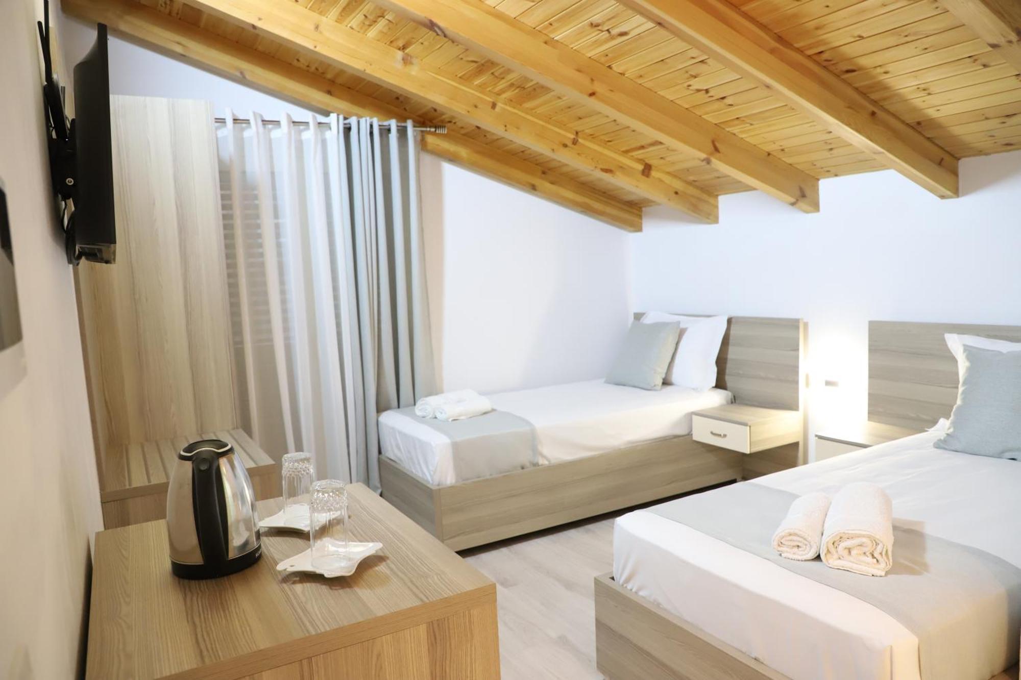 Guesthouse Kazazi Berat Buitenkant foto