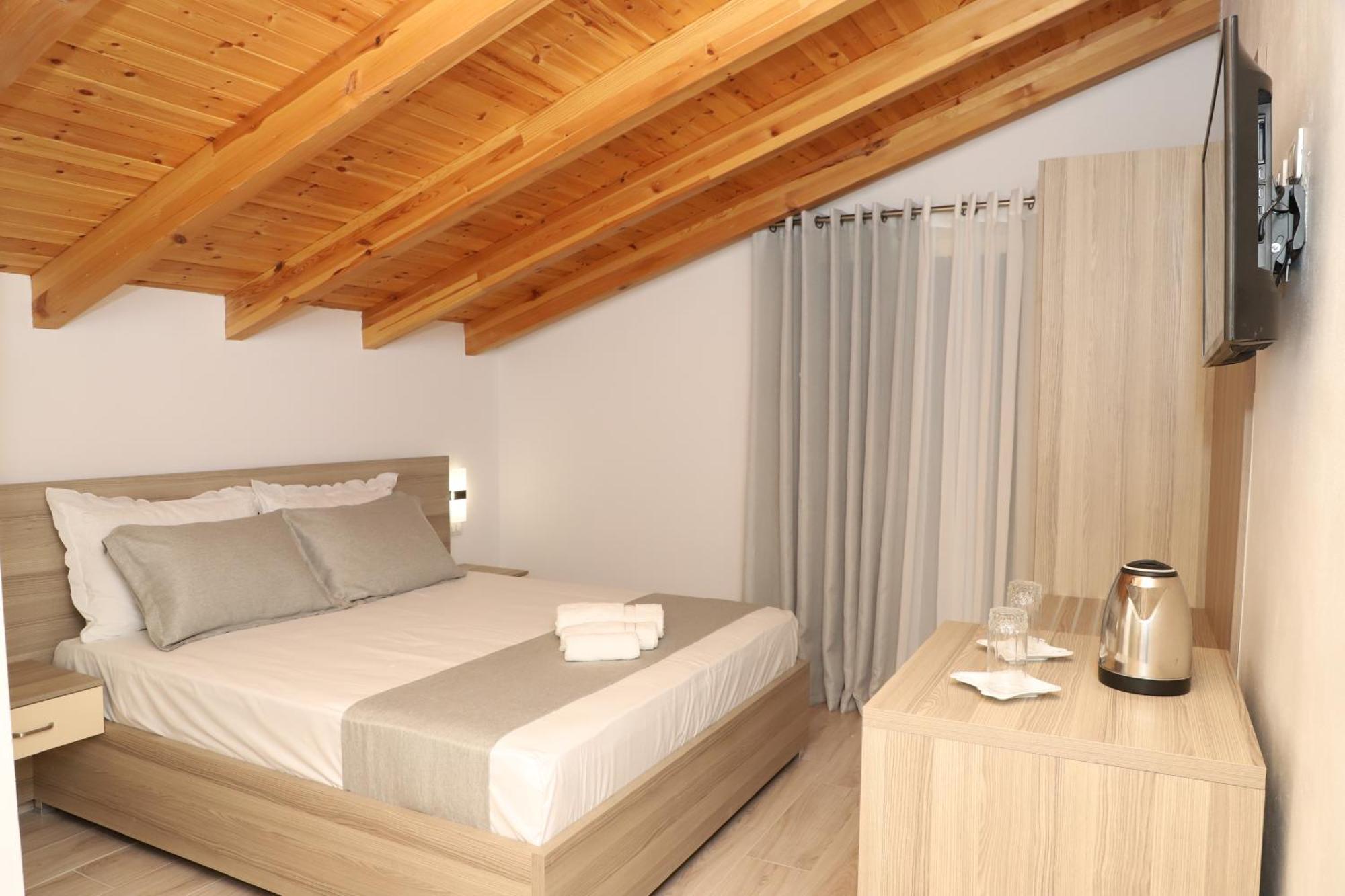 Guesthouse Kazazi Berat Buitenkant foto