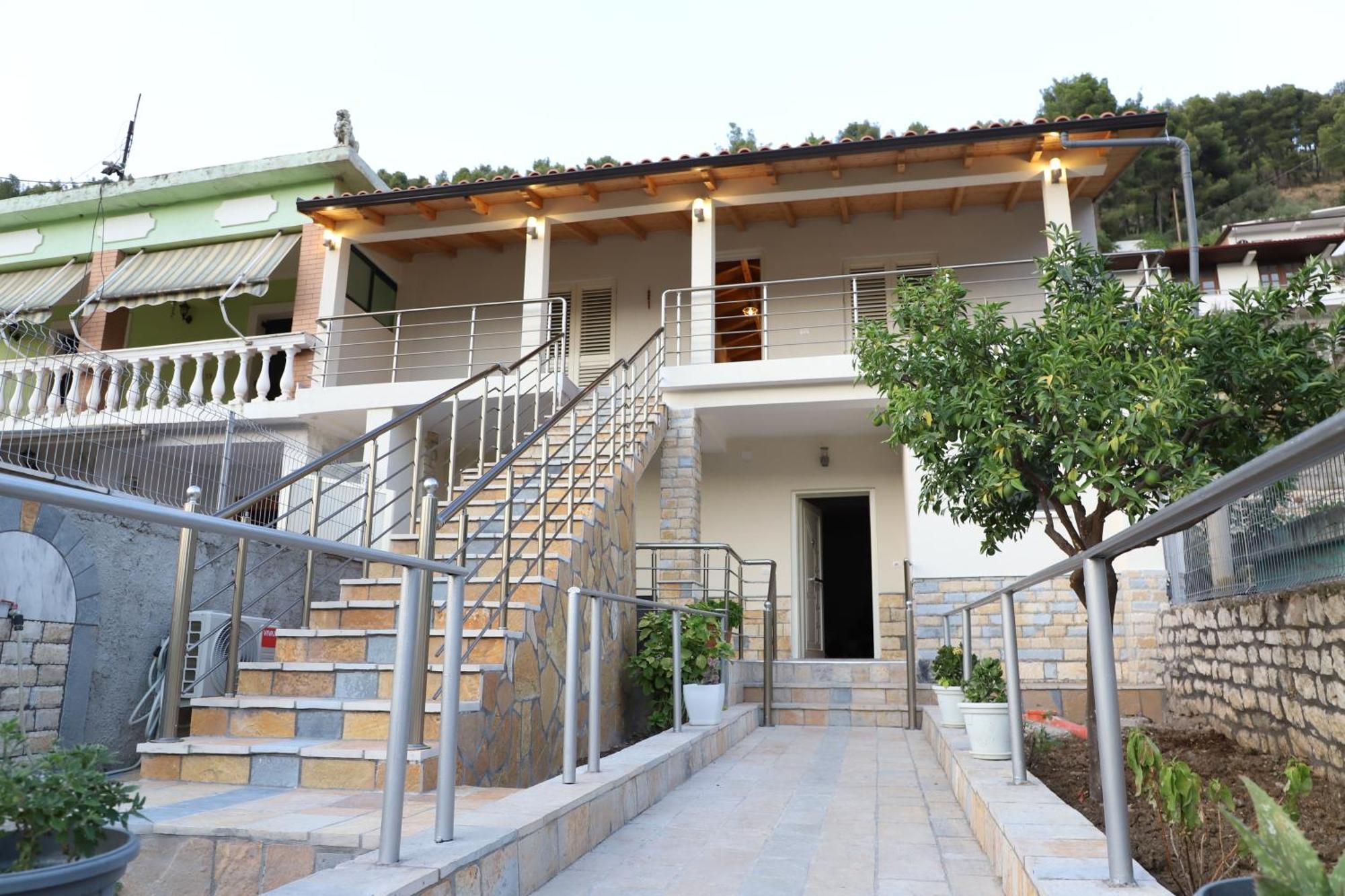 Guesthouse Kazazi Berat Buitenkant foto